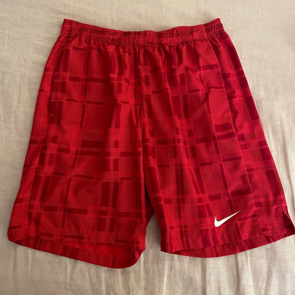 Nike Men’s Dri-Fit Shorts Size L